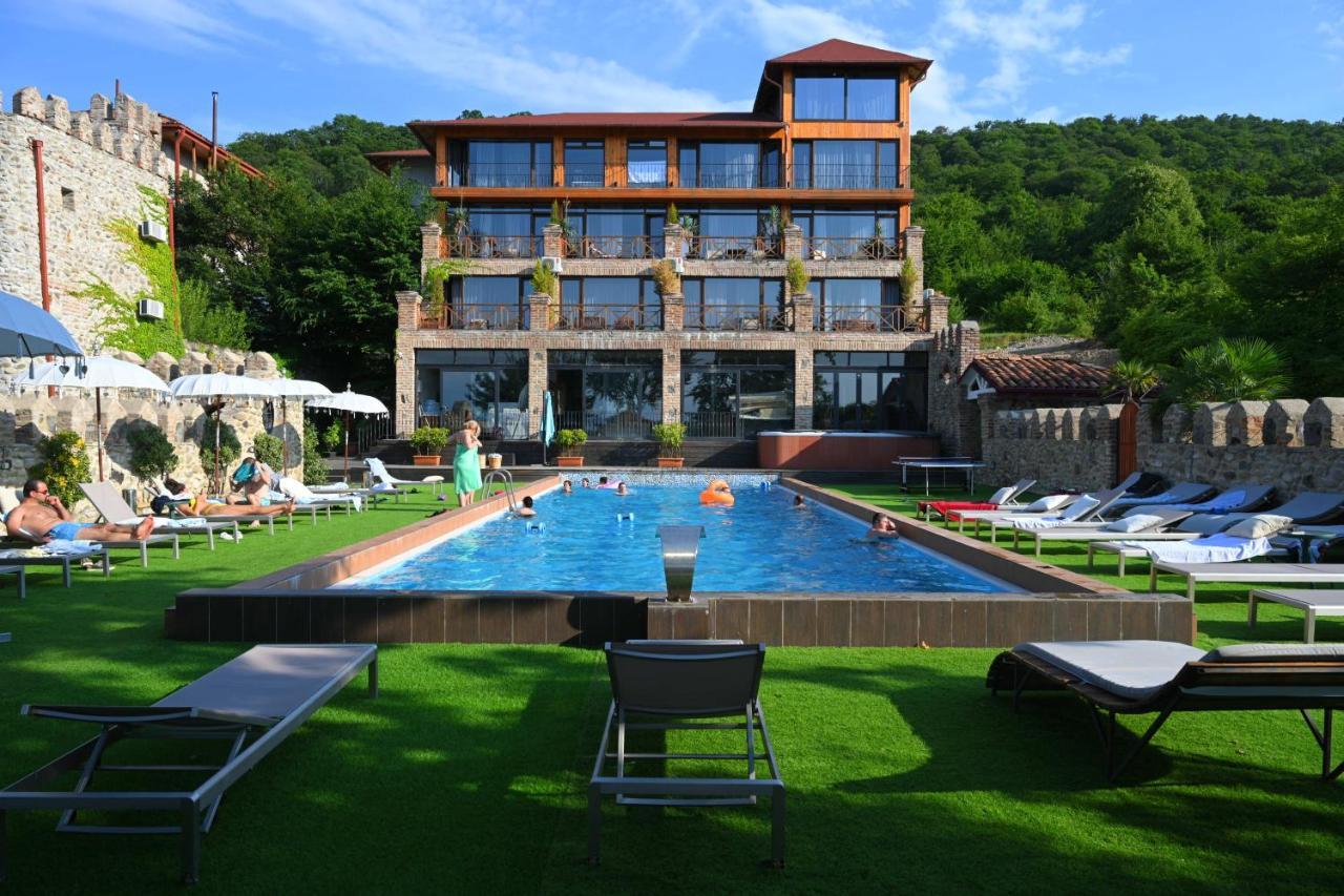 Chateau Mere Telavi Exterior photo